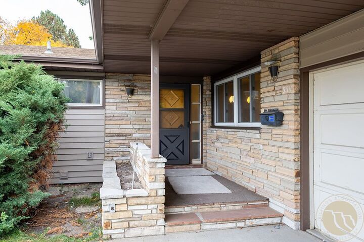 Property Photo:  844 Burlington Avenue  MT 59102 