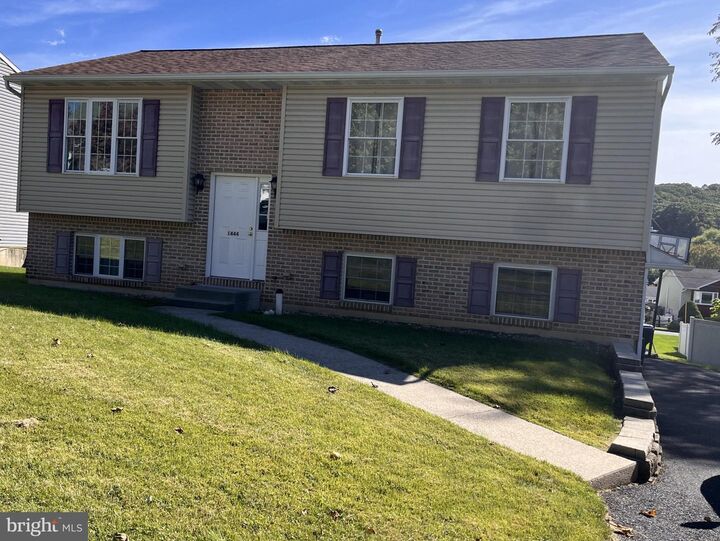 Property Photo: 1444 Stanley Avenue PA 18103