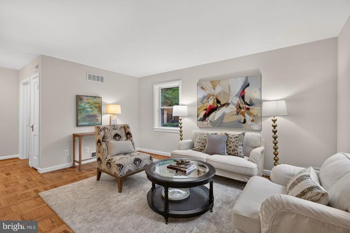 Property Photo:  817 S Irving Street  VA 22204 