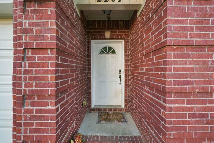 Property Photo: 2201 Wilson Rd AR 72205