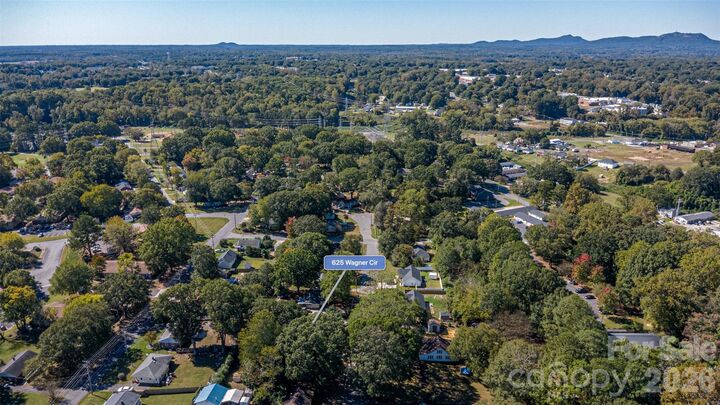 Property Photo:  625 Wagner Circle  NC 28054 