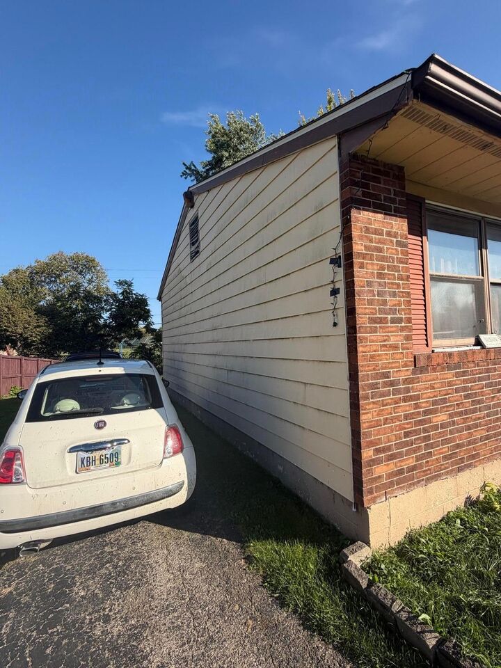 Property Photo: 3710 Beechton Road OH 43232