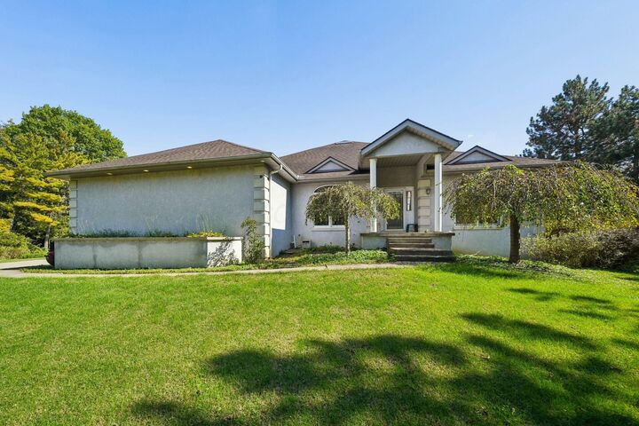 Property Photo: 1412 Hickory Run Drive OH 43204