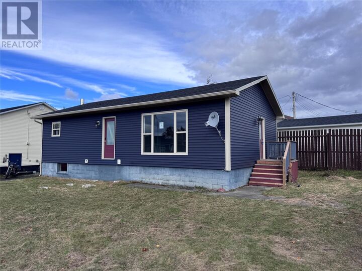 Property Photo:  76 Maple Street  NL A0H 1E0 