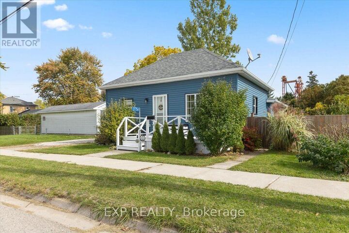 Property Photo:  27754 Kerwood Road  ON N0M 2B0 