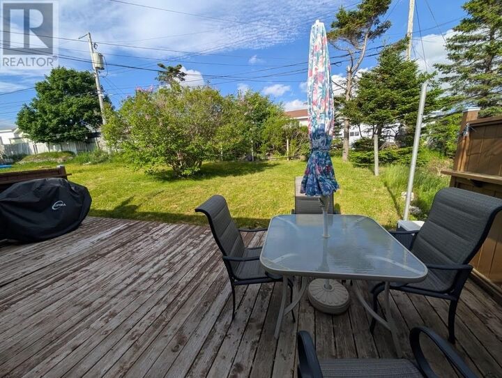 Property Photo:  32 Wyatt Boulevard  NL A1N 3H7 