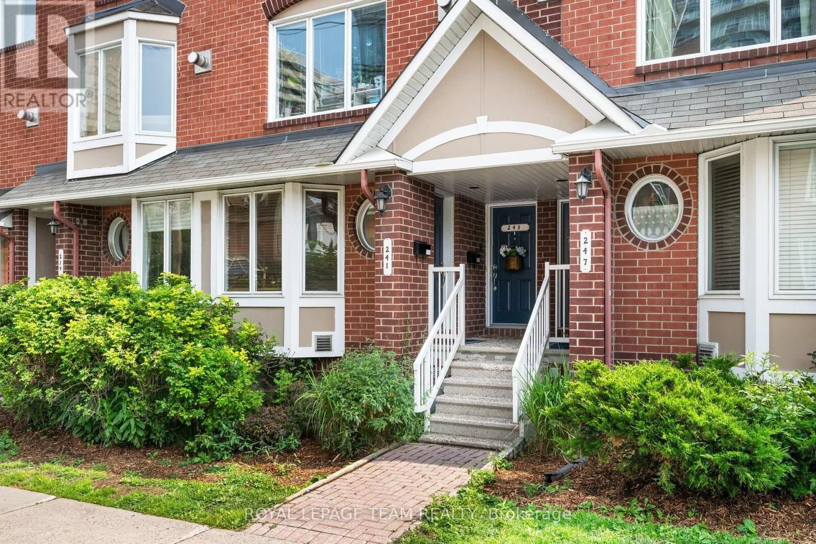 Property Photo:  241 Lyon Street North  ON K1R 1B4 