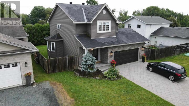 Property Photo:  96 Ruscio Cres  ON P6A 6H5 
