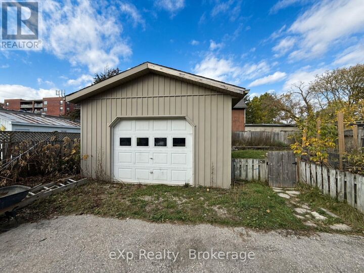 Property Photo:  388 11th Street  ON N4N 1S5 
