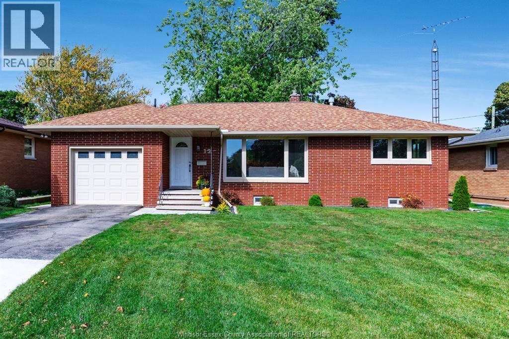 Property Photo:  13 Margaret  ON N8H 2J9 