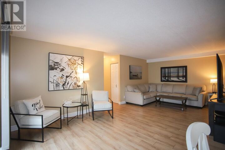 Photo de la propriété:  206 Breton Rd # 7  ON P6B 1B1 