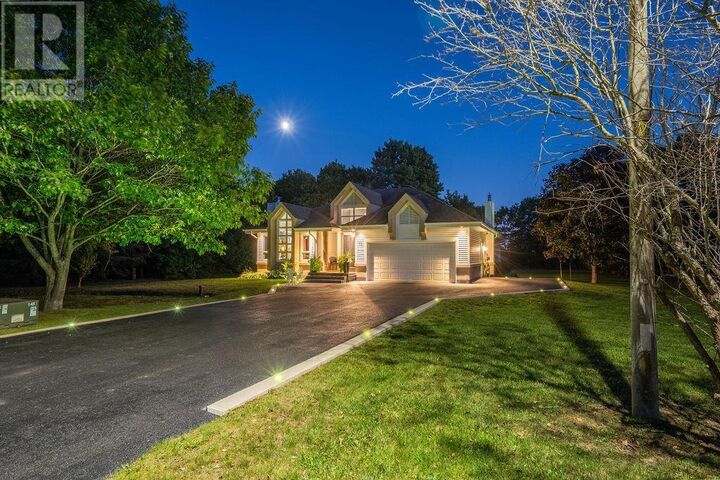 Photo de la propriété:  63 Mount Pleasant Ct  ON P6A 5K8 