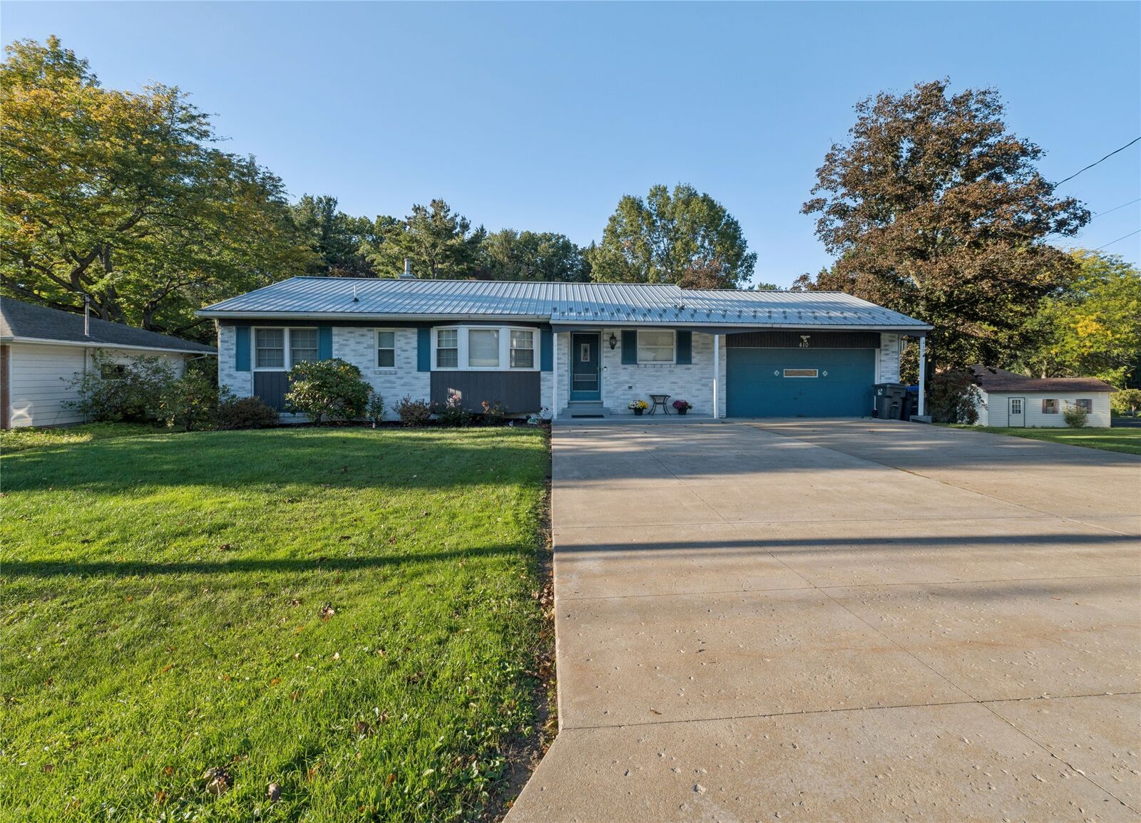 Property Photo:  410 Glenridge Road  PA 16509 
