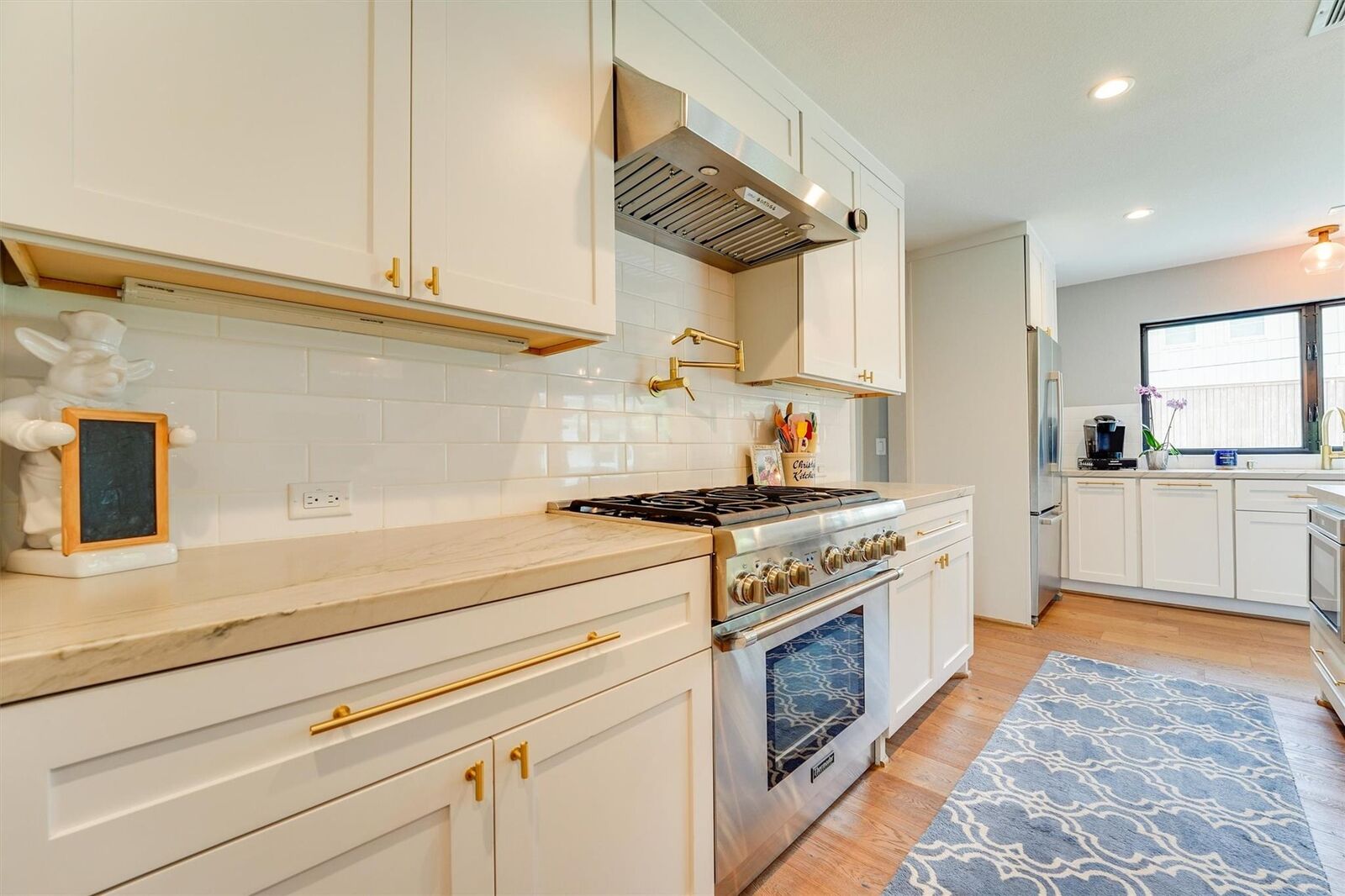Property Photo:  9142 Bronco Drive  TX 77055 