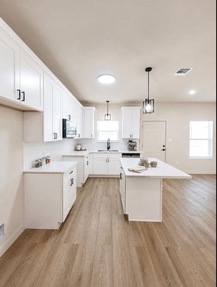 Property Photo:  7145 Avenue K  TX 77011 