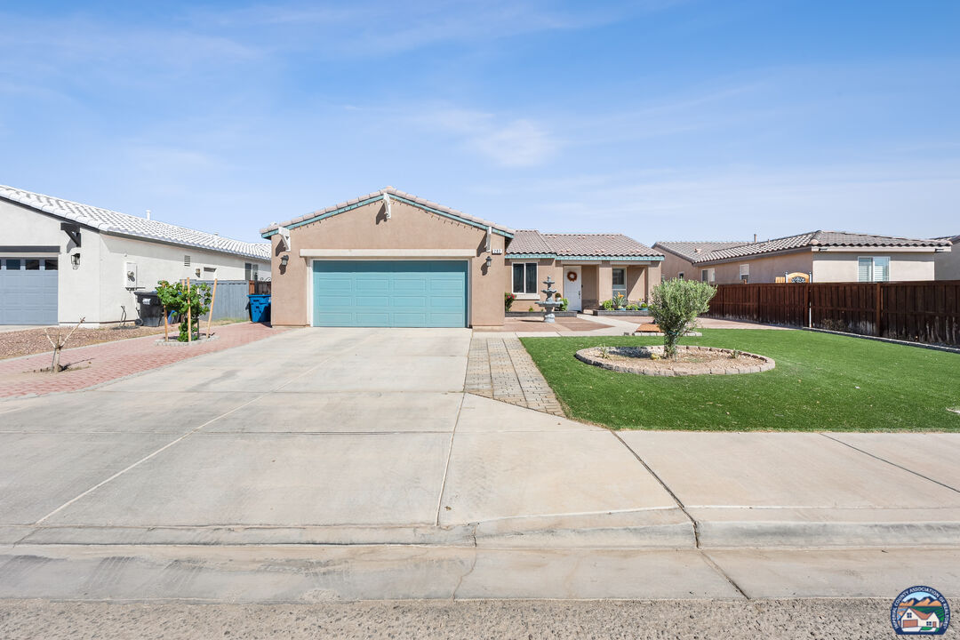Property Photo: 282 Fonzie Ave CA 92251