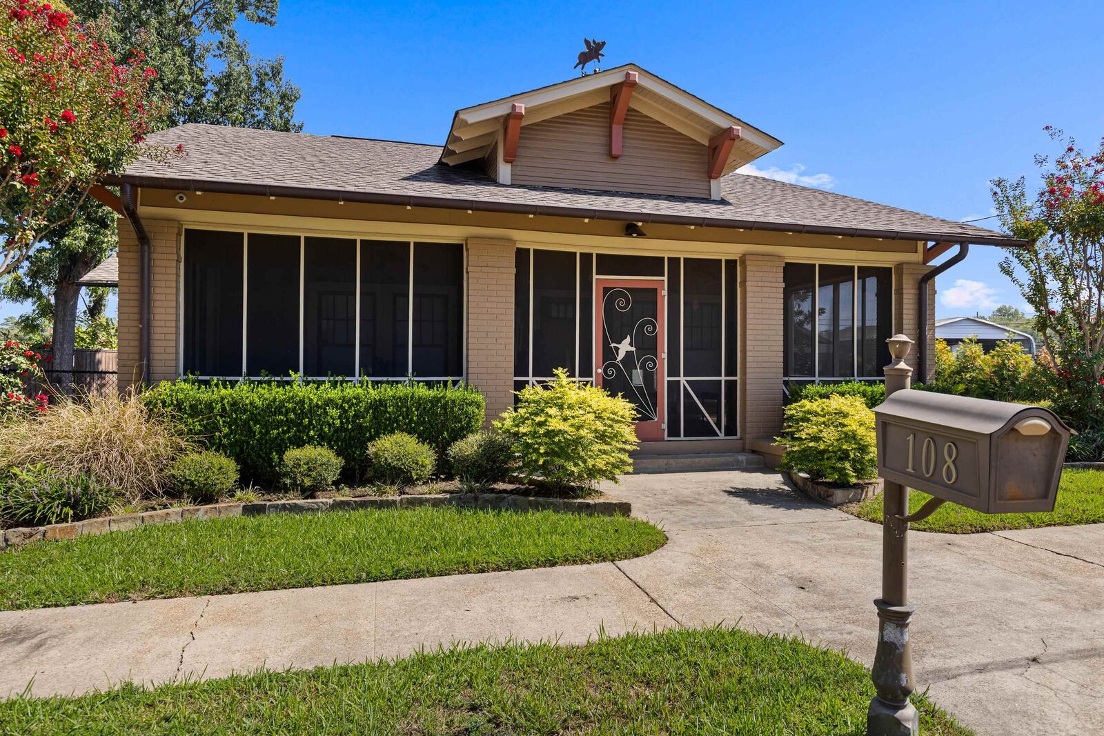 Property Photo: 108 Lawrence Street TX 75662