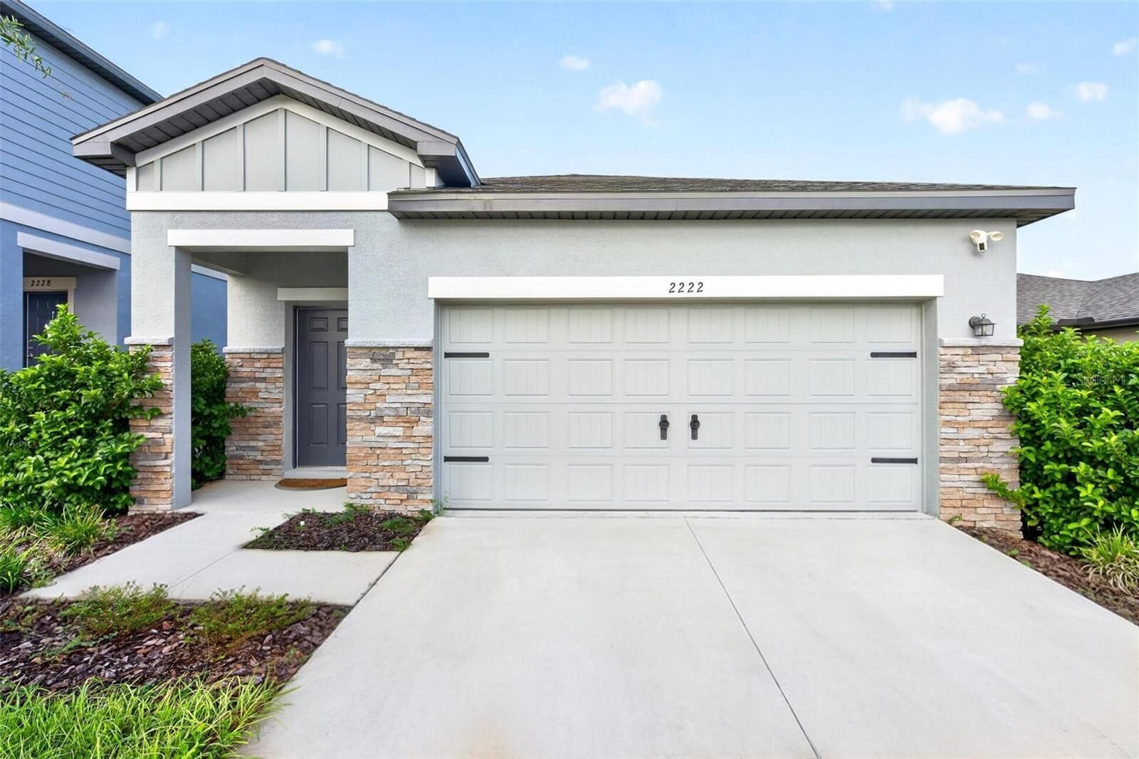 Property Photo: 2222 Hemingway Circle FL 34736