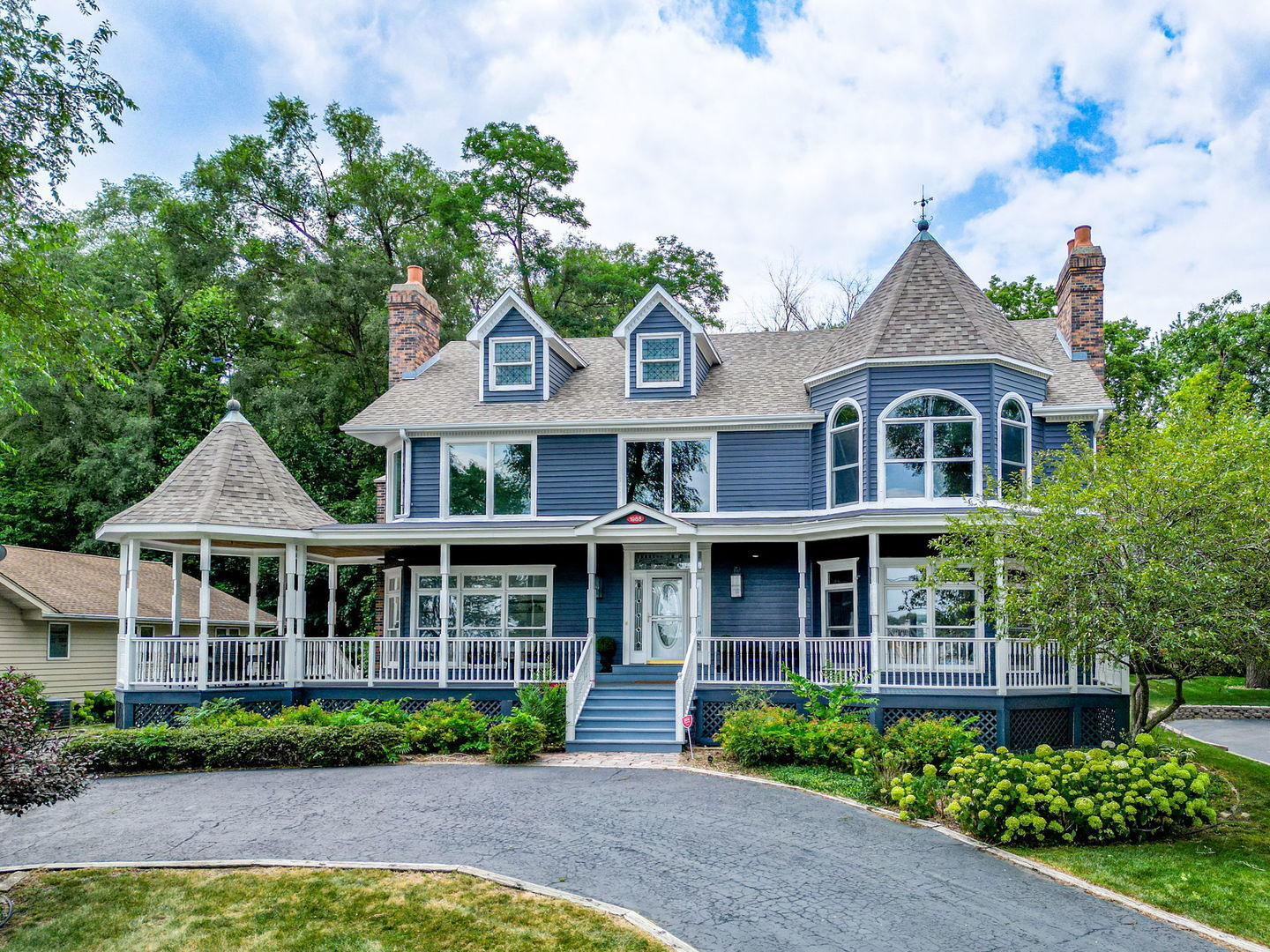 Property Photo: 38 N Holly Avenue IL 60020