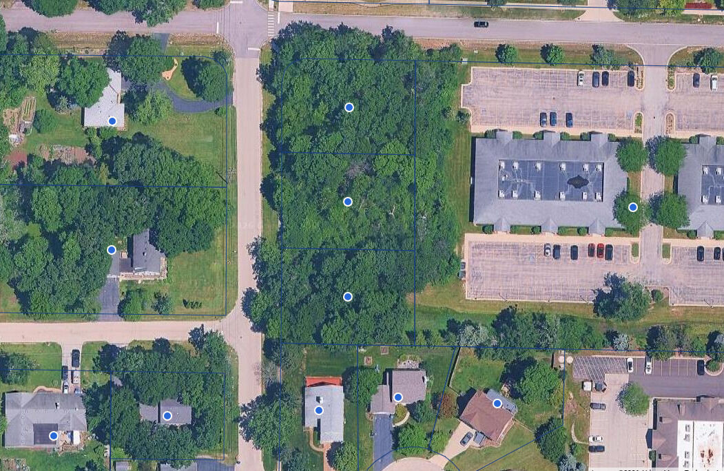 Property Photo: 105 S Delany Road IL 60031