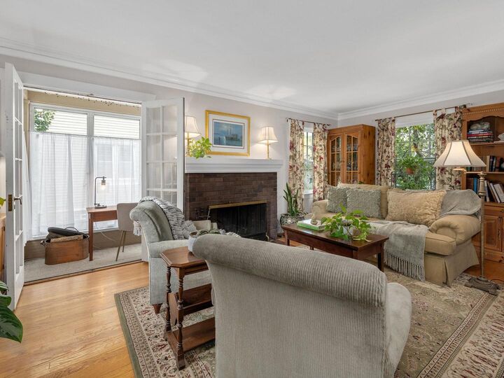 Property Photo:  445 N Kensington Avenue  IL 60526 