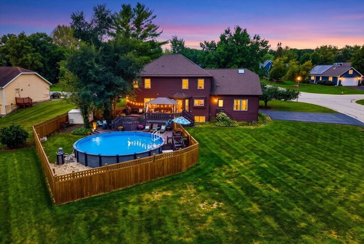 Property Photo: 877 Bonnie Brae Lane IL 60440