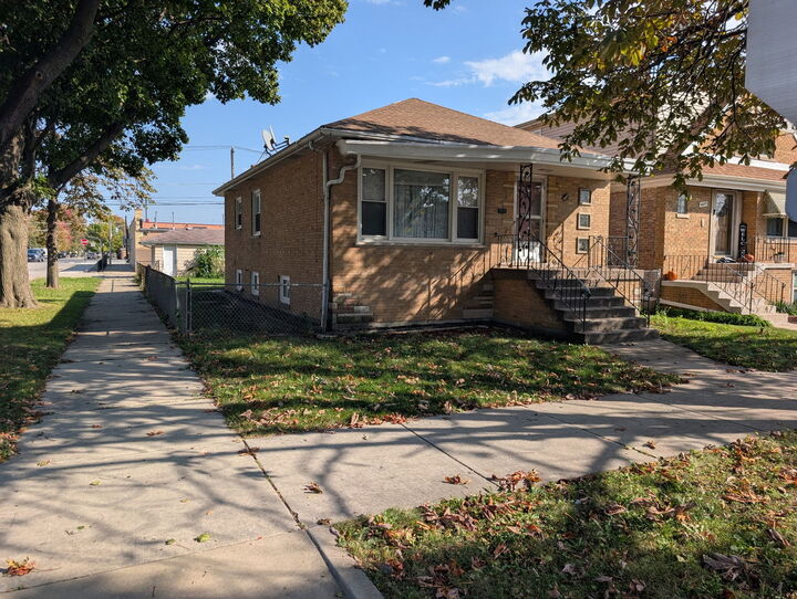 Property Photo:  4601 S Komensky Avenue  IL 60632 