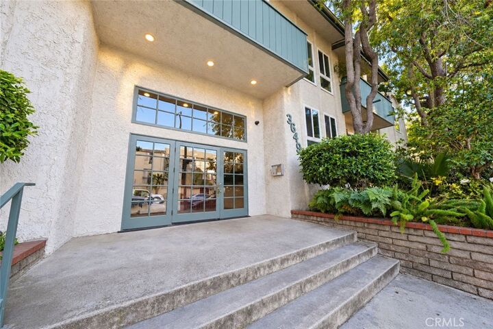 Property Photo: 3649 Glendon Avenue CA 90034