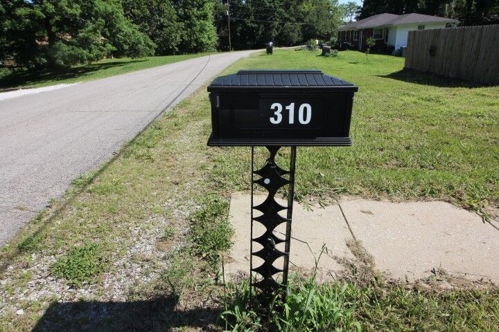 Property Photo: 310 Dogwood Dr TN 37061