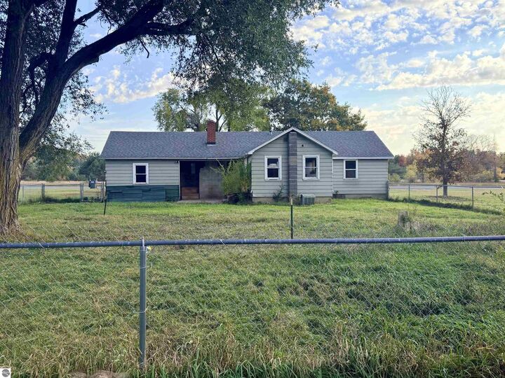 Property Photo: 4774 W 16 Road MI 49668