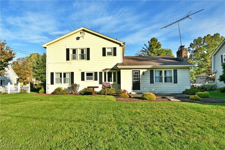 Property Photo:  1050 Westport Drive  OH 44511 