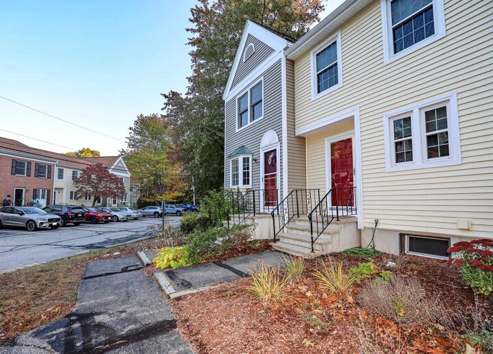 Property Photo: 132 Fox Hollow Way NH 03104