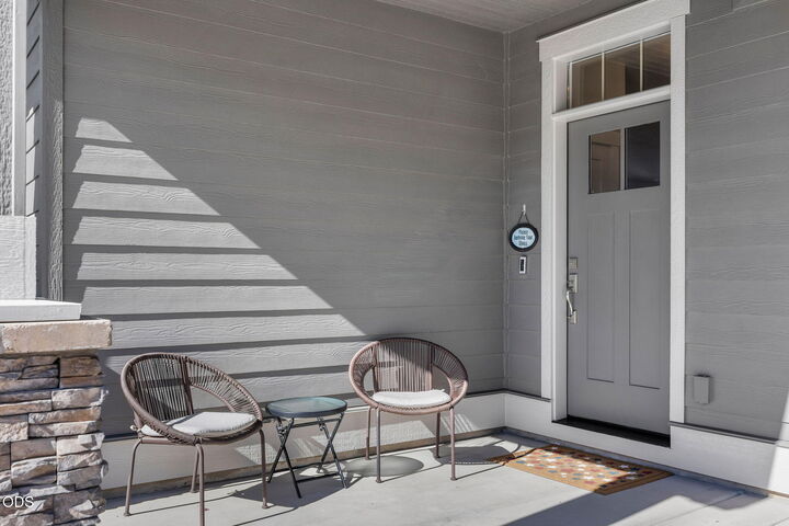 Property Photo:  4395 SW 36th Street  OR 97756 