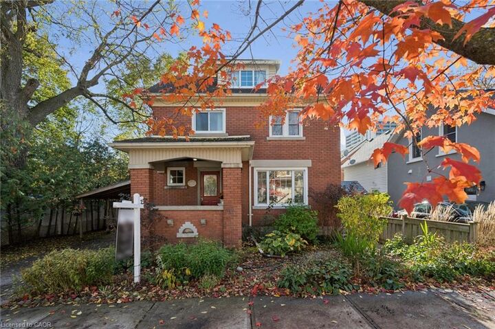 Property Photo:  21 Braun Street  ON N2H 3R2 