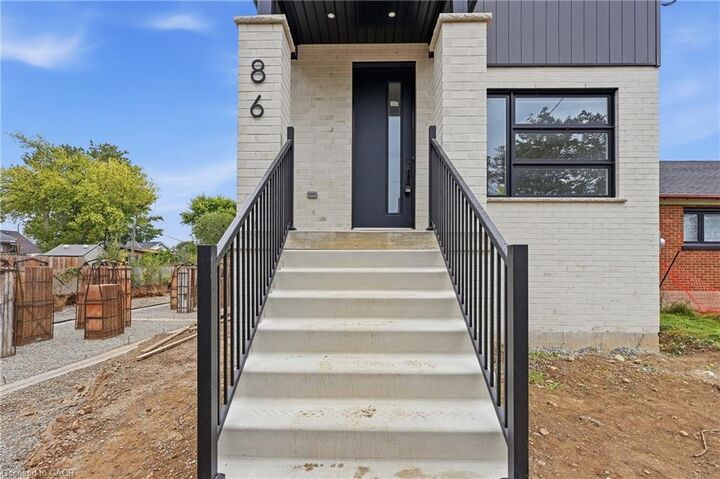 Property Photo:  86 Florence Avenue 1  ON N2A 2K8 