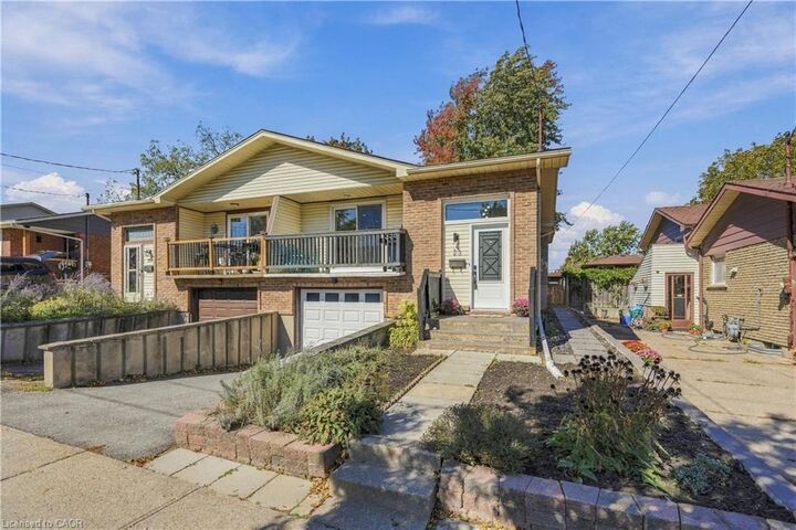 Property Photo:  23 Green Maple Drive  ON L2P 3P4 