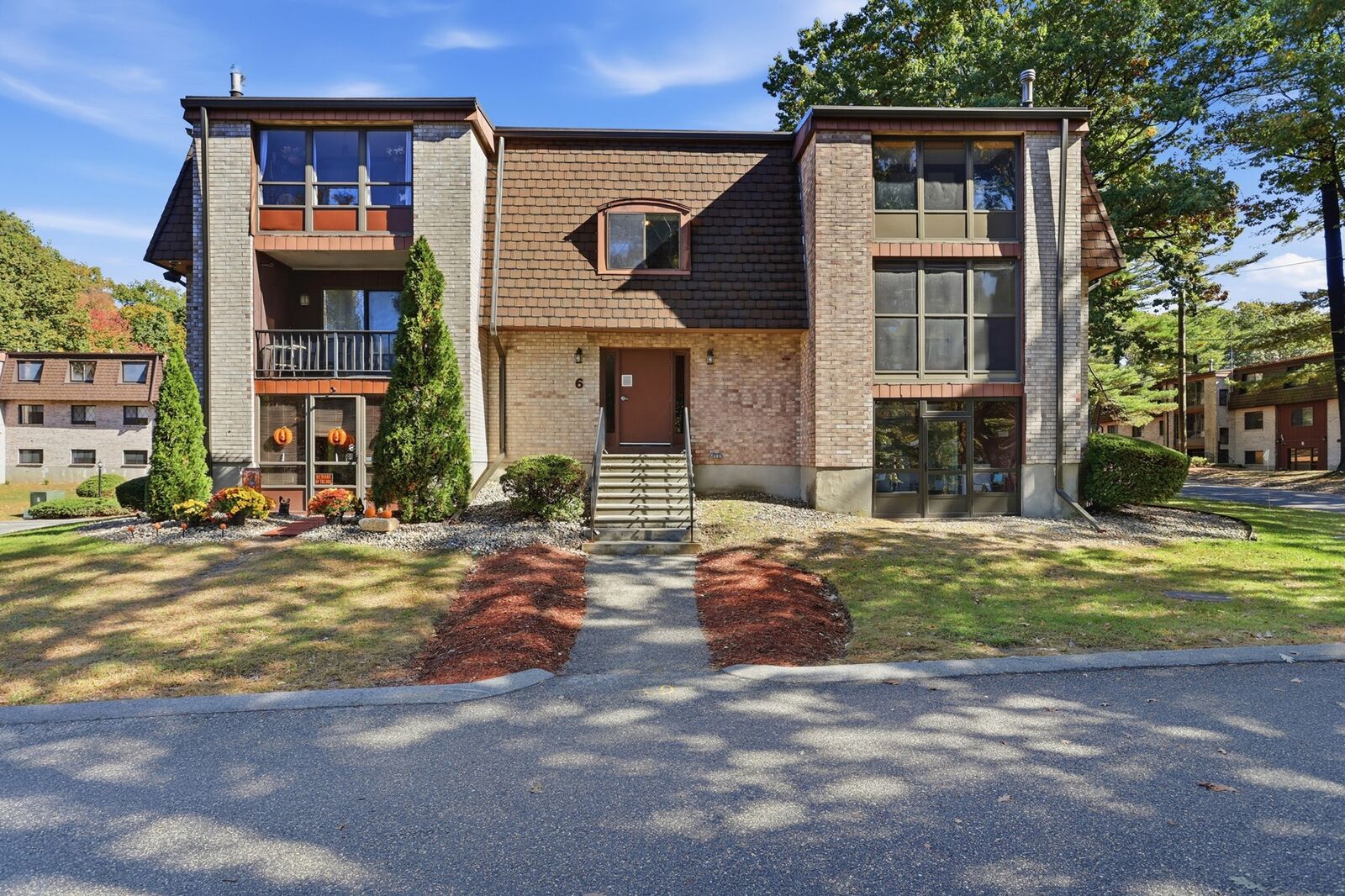 Property Photo: 6 Greenbriar Drive 104 MA 01864