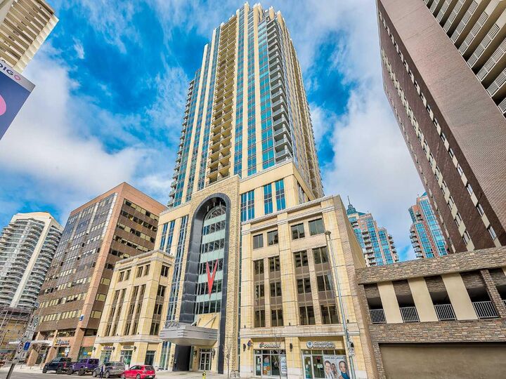 Property Photo:  930 6 Avenue SW 3202  AB T2P 1J3 