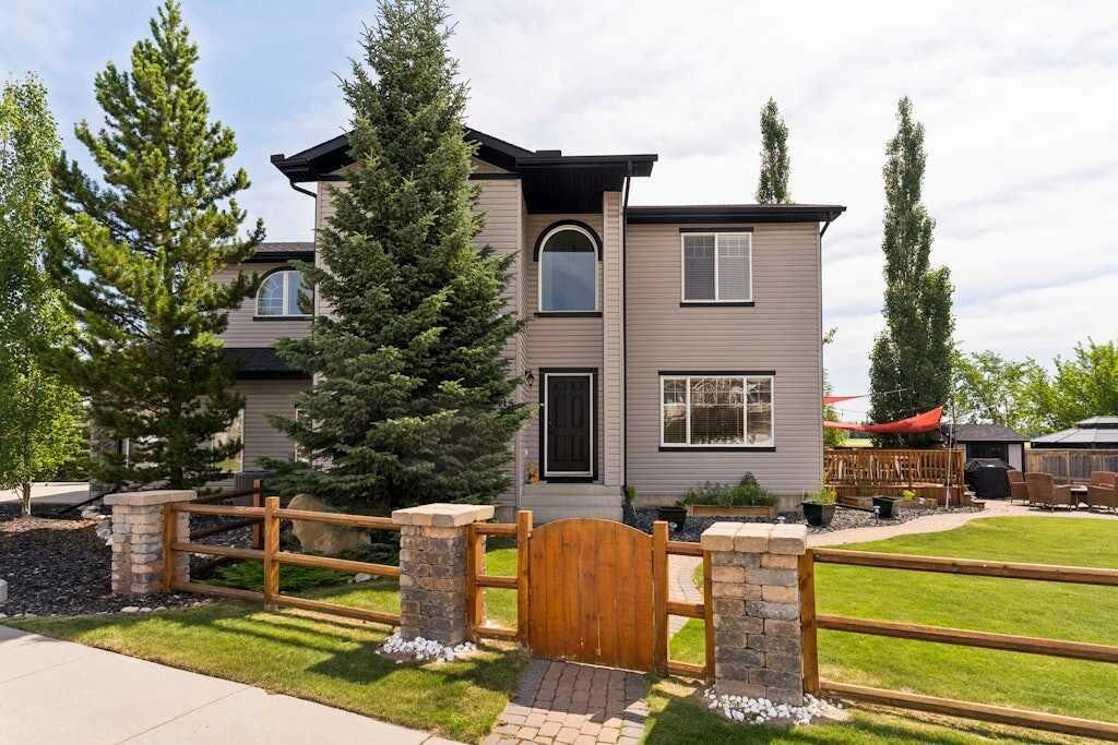 Property Photo: 115 Rockmont Court NW AB T3G 5V8