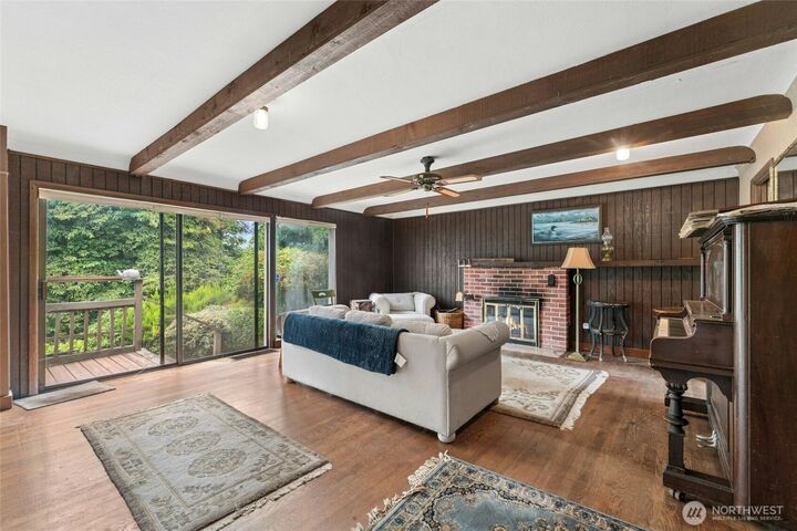 Property Photo: 315 24 Avenue SW WA 98501