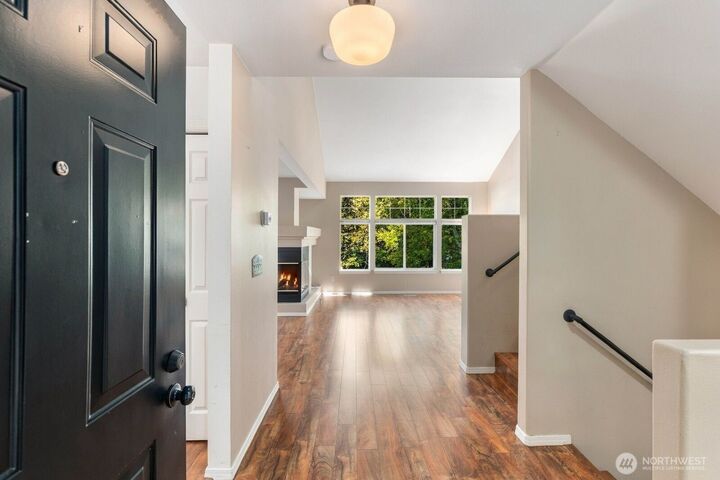 Property Photo:  16918  Cobblestone Drive  WA 98037 