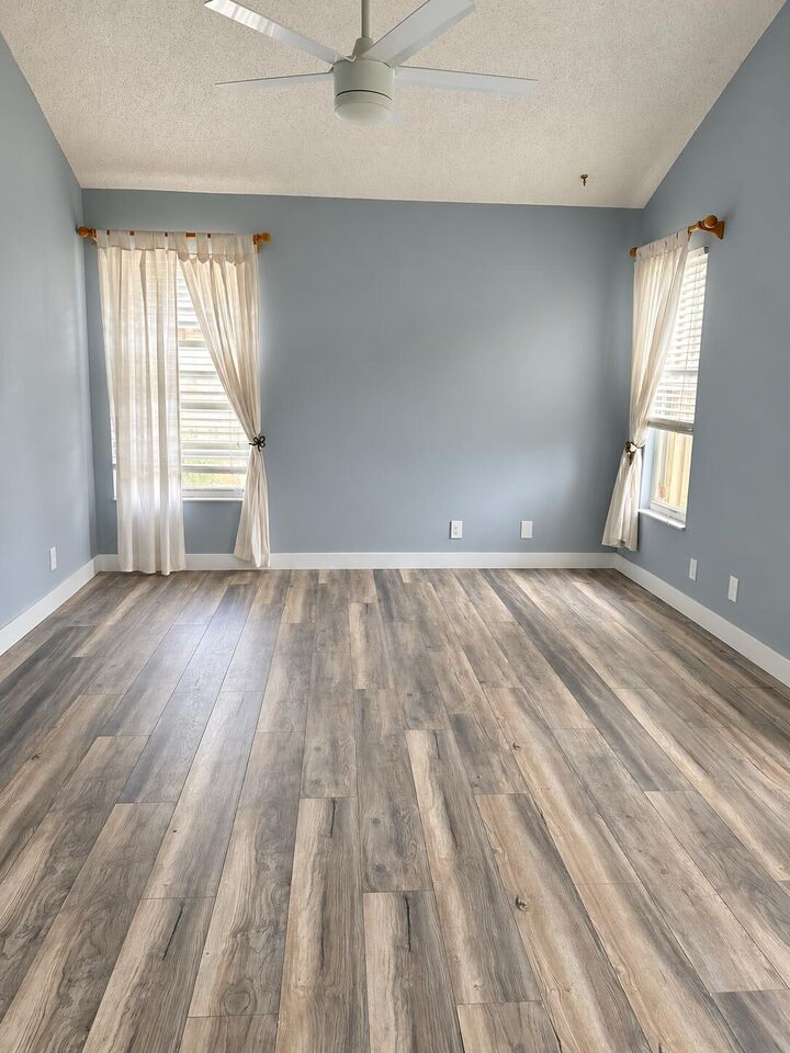 Property Photo: 291 Maplecrest Circle FL 33458