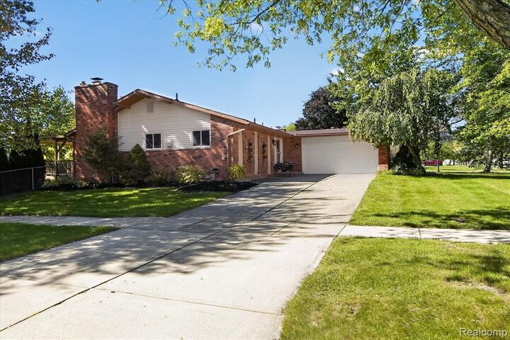 Property Photo:  36471 Gardner Street  MI 48152 
