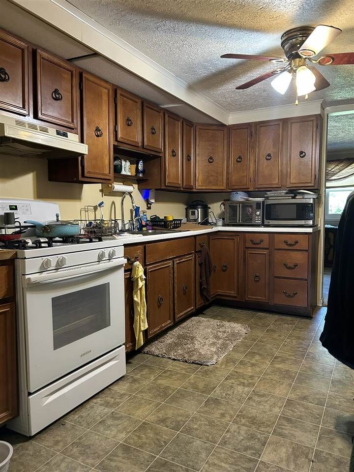 Property Photo:  4703 Samuel Drive  IN 47330 