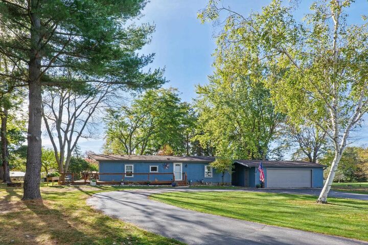 Property Photo:  W861 Summit Court  WI 54941 