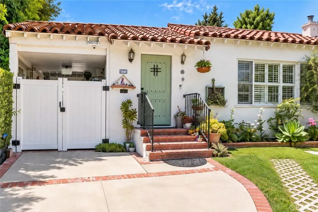Property Photo:  471 S Clark  CA 90211 