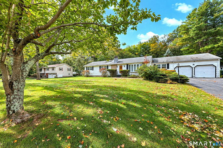 Property Photo:  30 Chalon Road  CT 06611 
