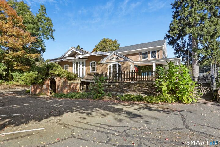 Property Photo:  18 Neumann Street  CT 06770 