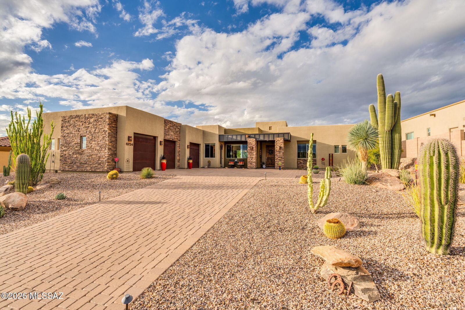 Property Photo:  6724 W Ironwood Place  AZ 85658 