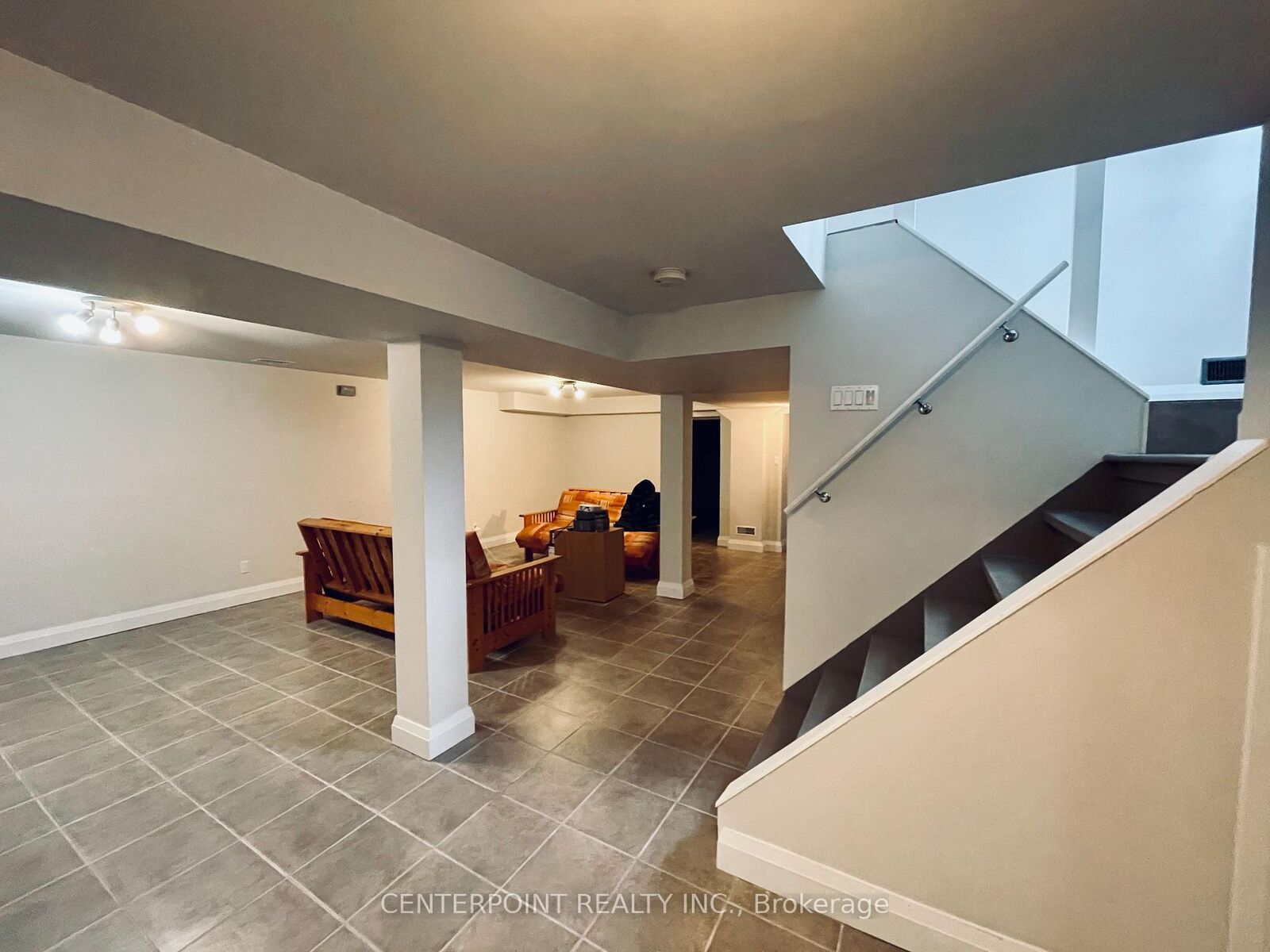 Property Photo:  29 Chipping Road Bsmt  ON M3B 1L2 